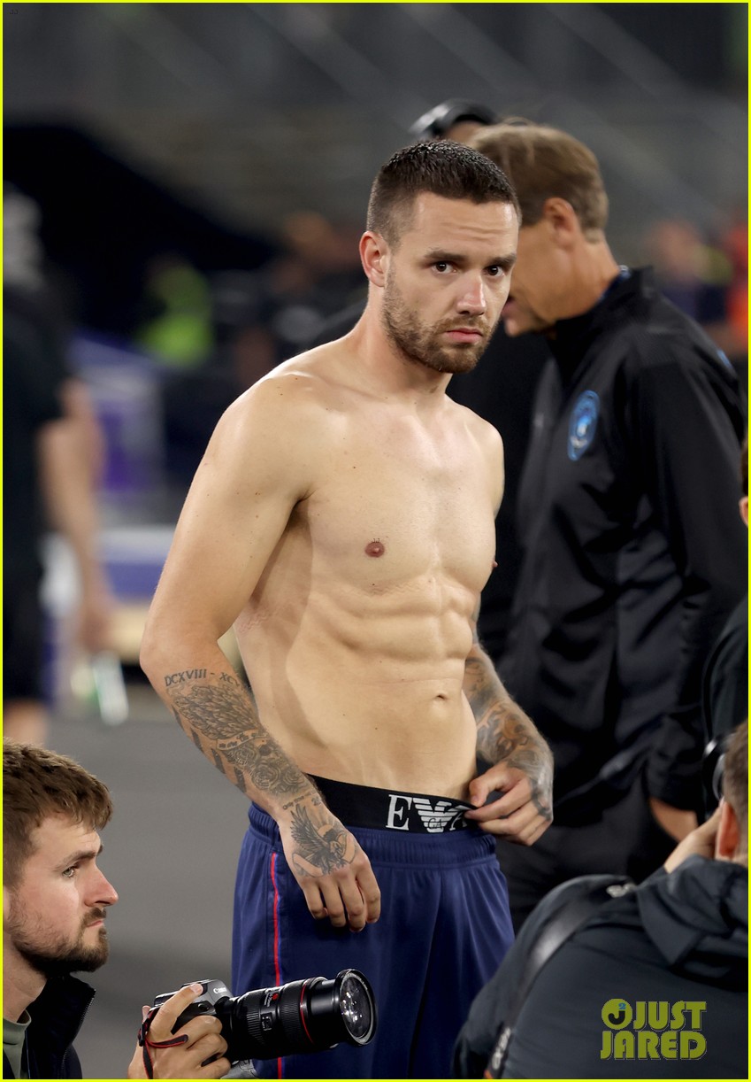 Full Sized Photo of liam payne unicef soccer training 01 | Liam Payne ...