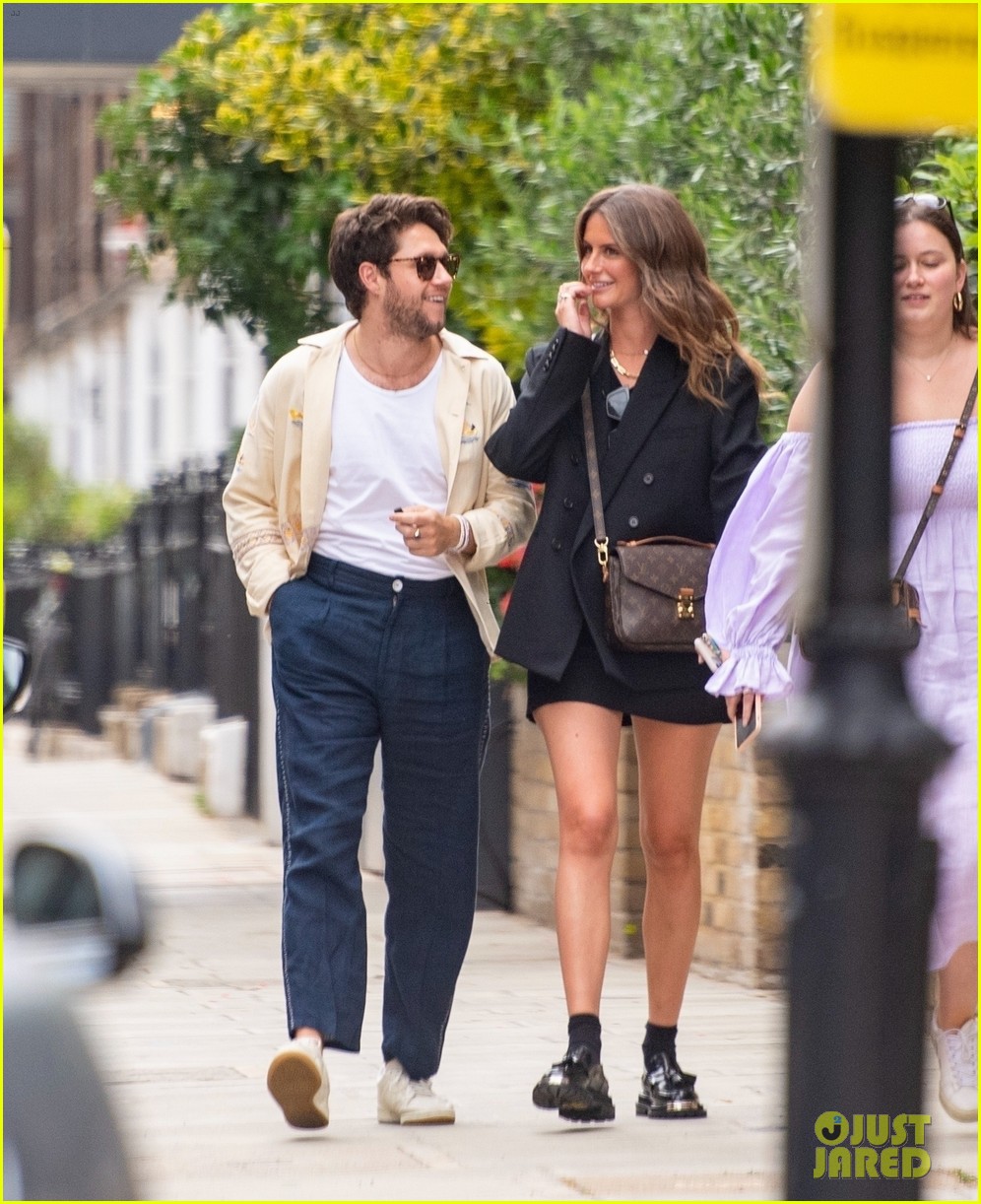 Niall Horan Keeps Close with Girlfriend Amelia Woolley During a Day Out ...