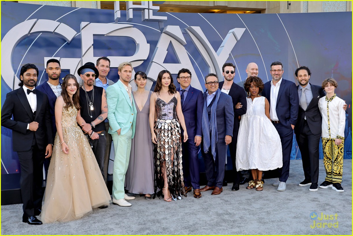 Julia Butters & Cameron Crovetti Premiere New Netflix Film 'The Gray