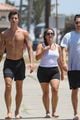 shawn mendes goes shirtless for walk with friends 09