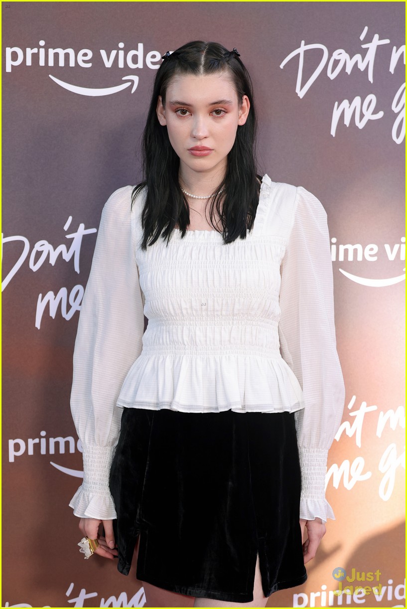 Mia Isaac Joins John Cho, Hannah Marks & More at 'Don't Make Me Go
