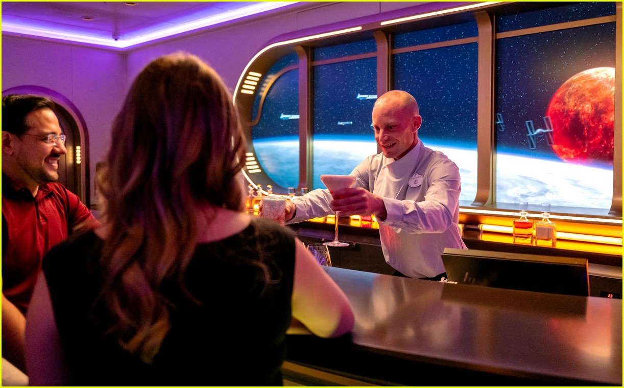 details revealed about 5k drink on disney wish cruise ship 02