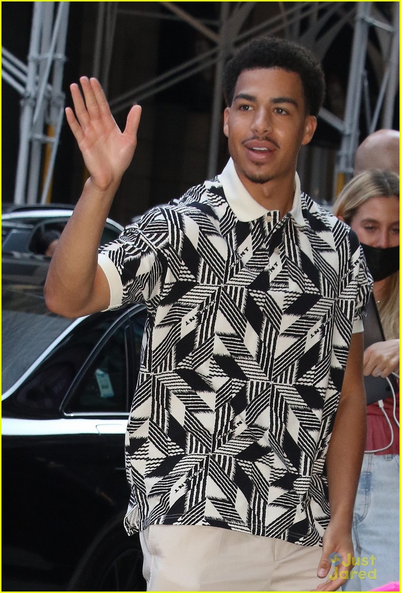 Full Sized Photo of yara shahidi marcus scribner promote grownish on