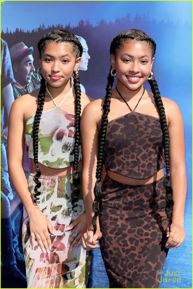 Peyton Elizabeth Lee Supports Milo Manheim At Zombies 3 Premiere Photo 1351548 Photo