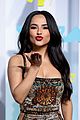 becky g blows a kiss on the mtv vmas 2022 carpet 02