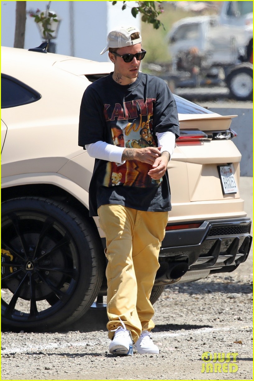 Justin Bieber Wears Kanye West Shirt While Attending a Party with Wife