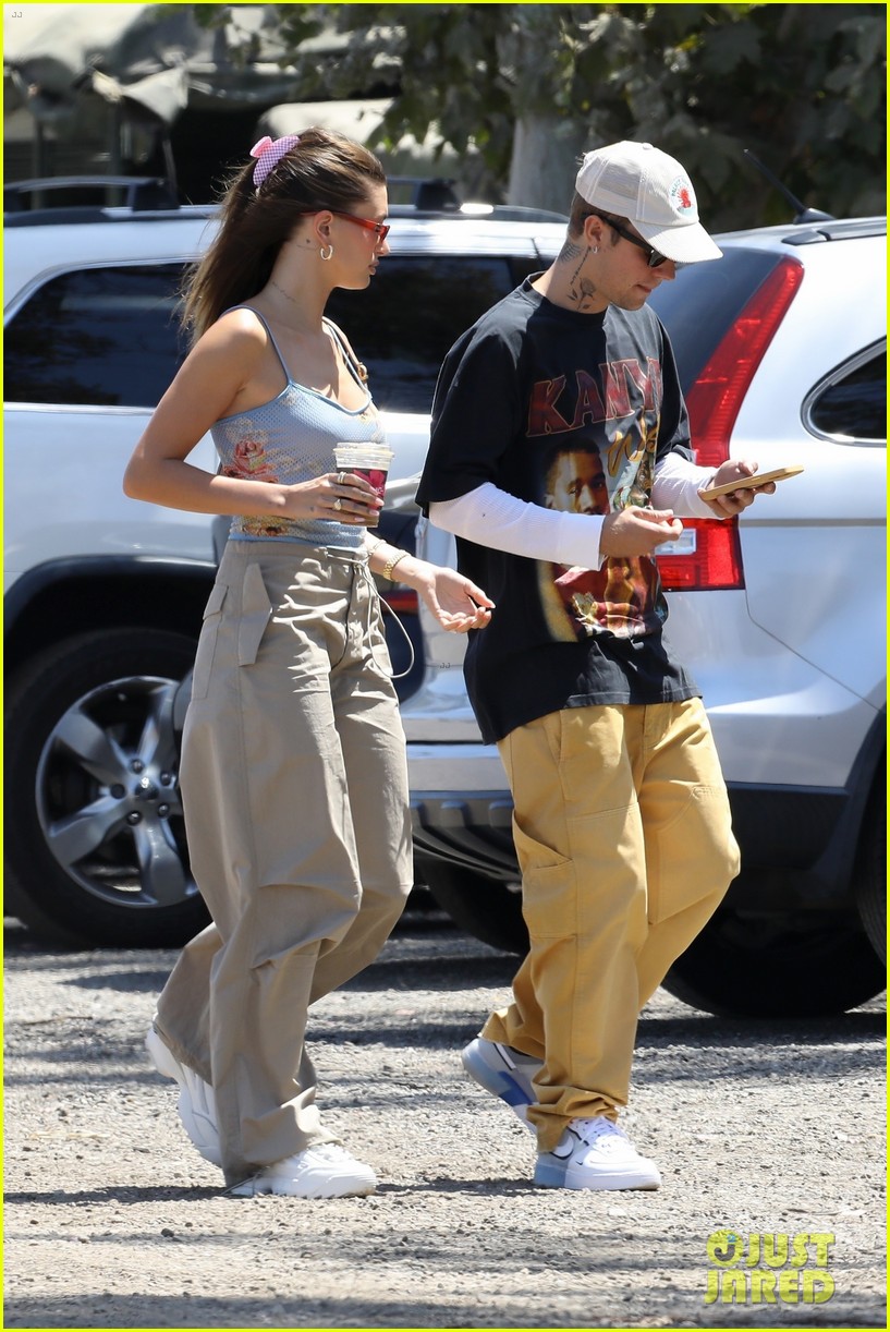 Full Sized Photo of justin bieber hailey bieber at birthday party 31