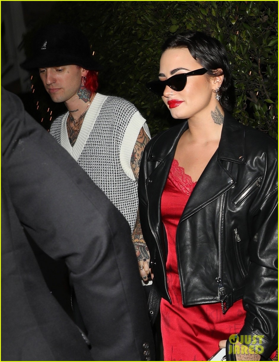 Demi Lovato & Boyfriend Jutes Celebrate Her 30th Birthday With Dinner ...