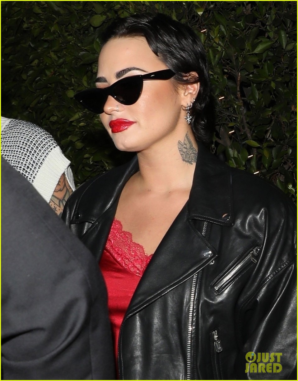 Demi Lovato & Boyfriend Jutes Celebrate Her 30th Birthday With Dinner ...