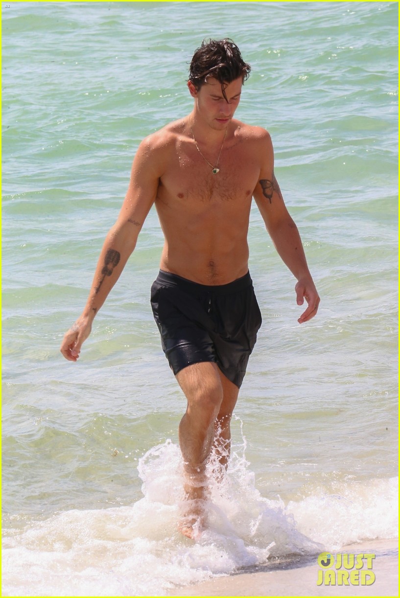 Full Sized Photo Of Shawn Mendes Shirtless Beach Photos On Birthday 27 ...