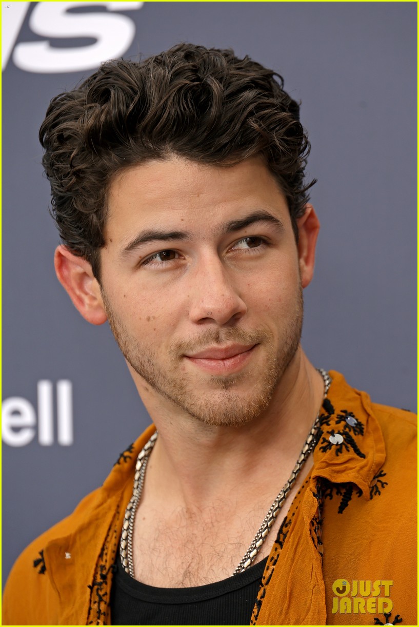 Nick Jonas Caps Off His Weekend With Performance at Cedars-Sinai ...