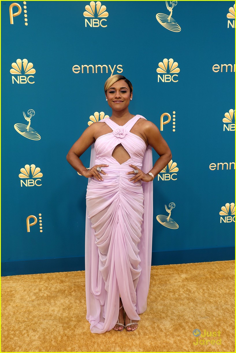 Ariana DeBose Wears a Flowy Dress to Emmy Awards 2022 | Photo 1357053