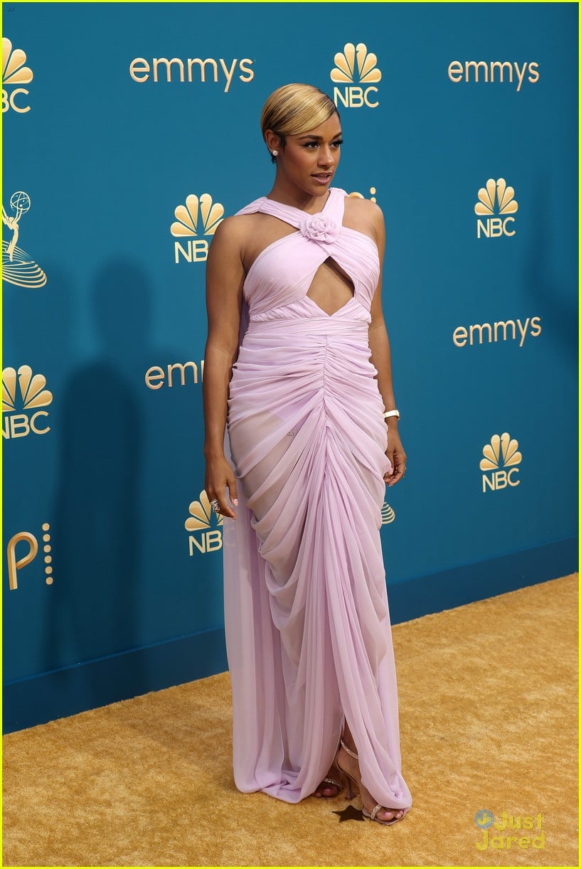 Ariana DeBose Wears a Flowy Dress to Emmy Awards 2022 | Photo 1357057