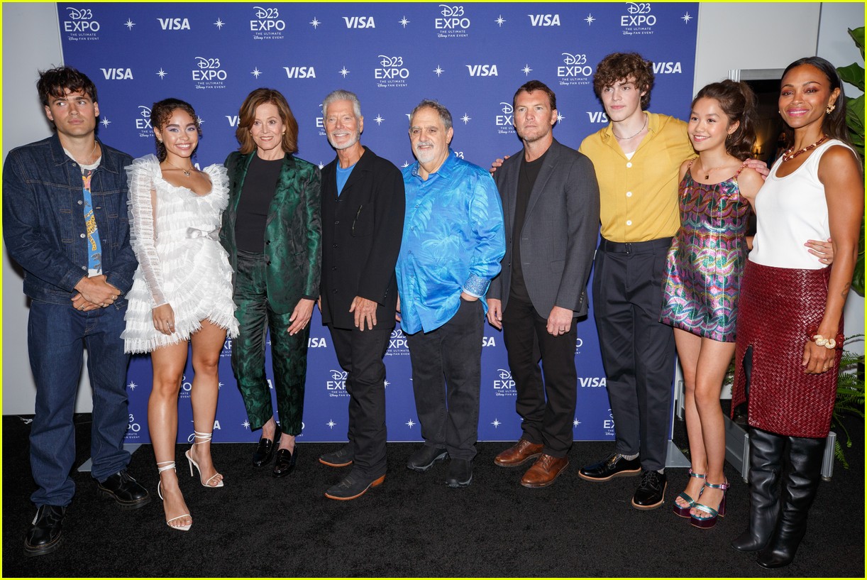 Avatar 2's Young Stars Step Out Together for D23 Expo! | Photo 1356578 ...