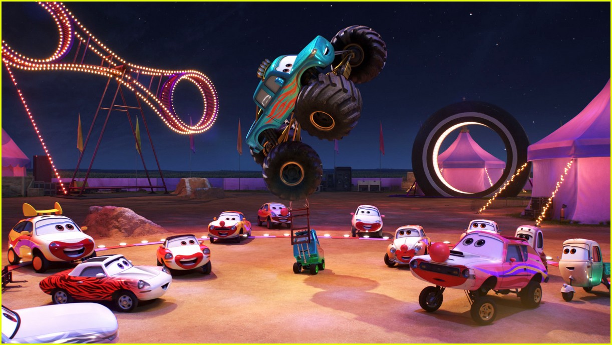 Full Sized Photo of cars on the road opening title sequence new clip