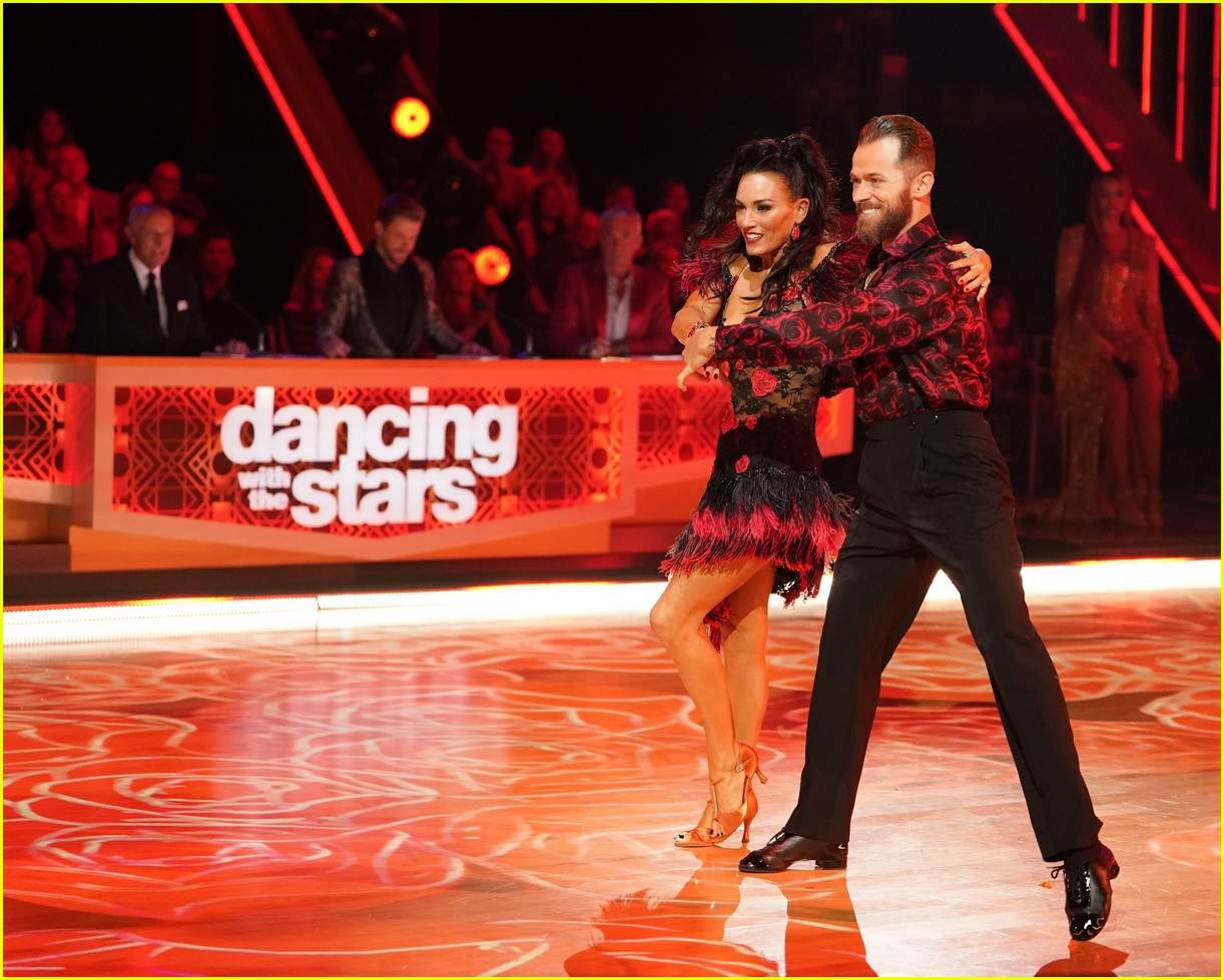 Full Sized Photo of charli damelio received highest score of dwts week