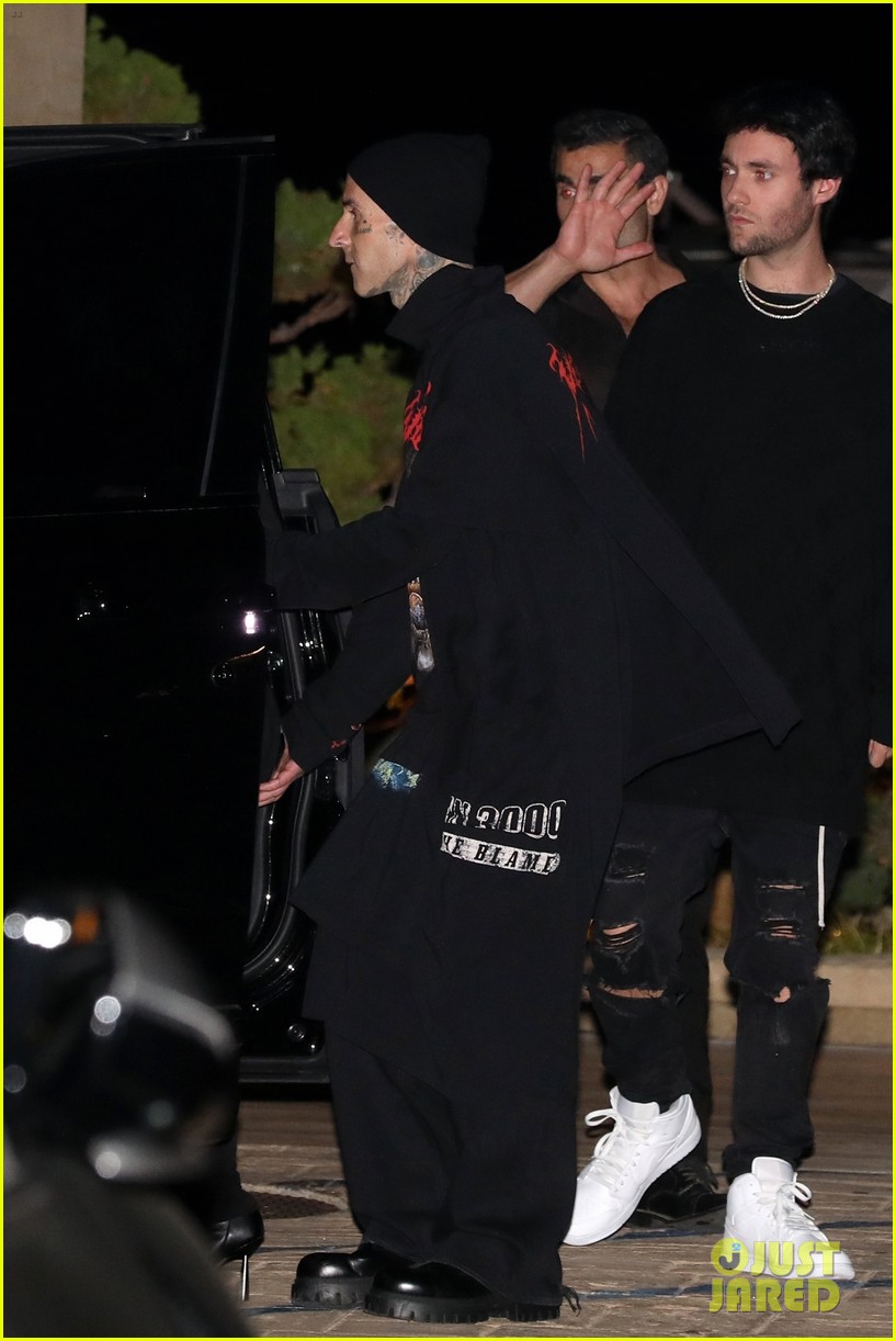 Charli D'Amelio & Boyfriend Landon Barker Hold Hands at His Dad Travis