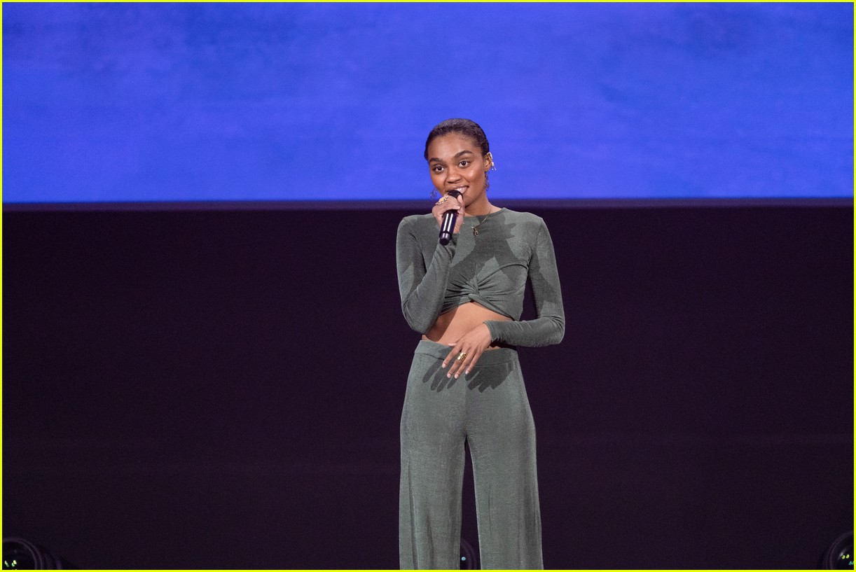 china anne mcclain returns as uma in new descendants movie 14