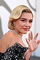 chris pine hypes up florence pugh at dont worry darling premiere 22
