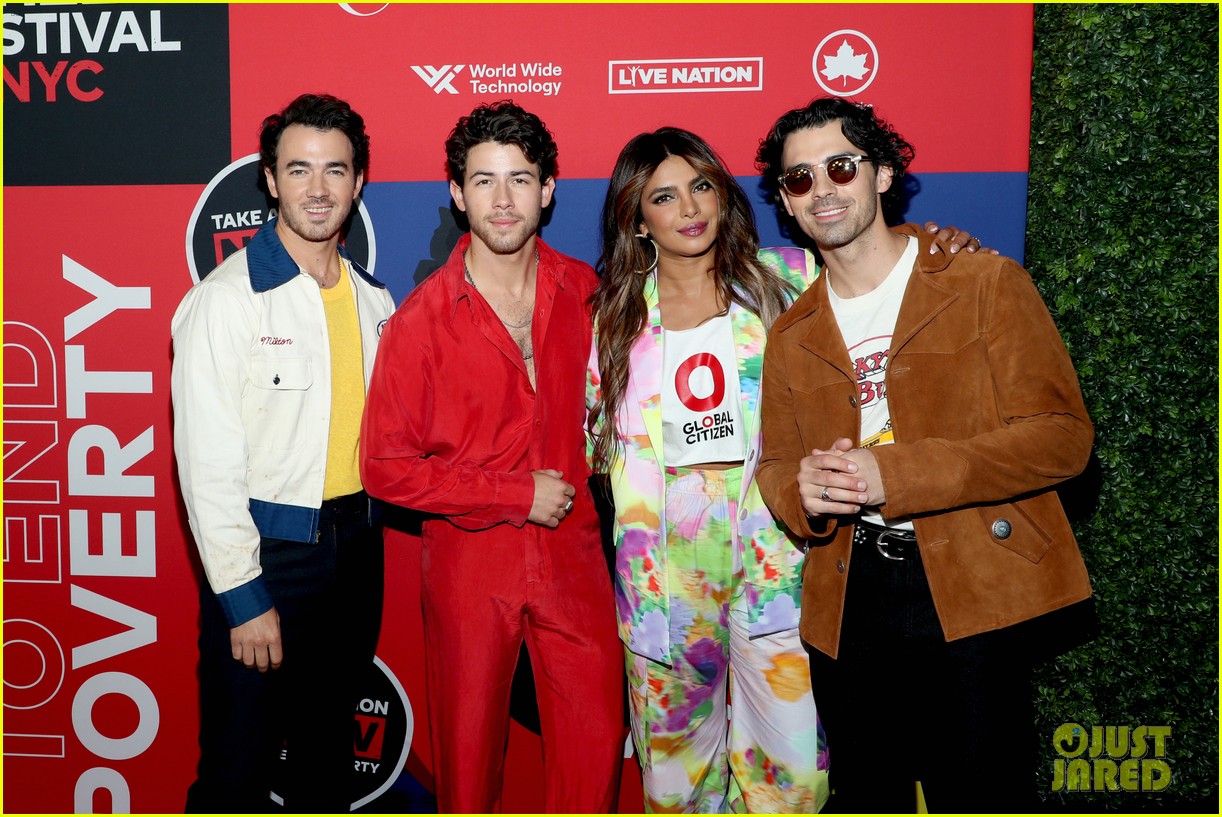 Jonas Brothers Hit The Stage For Performance At Global Citizen Festival 2022 Photo 1358005