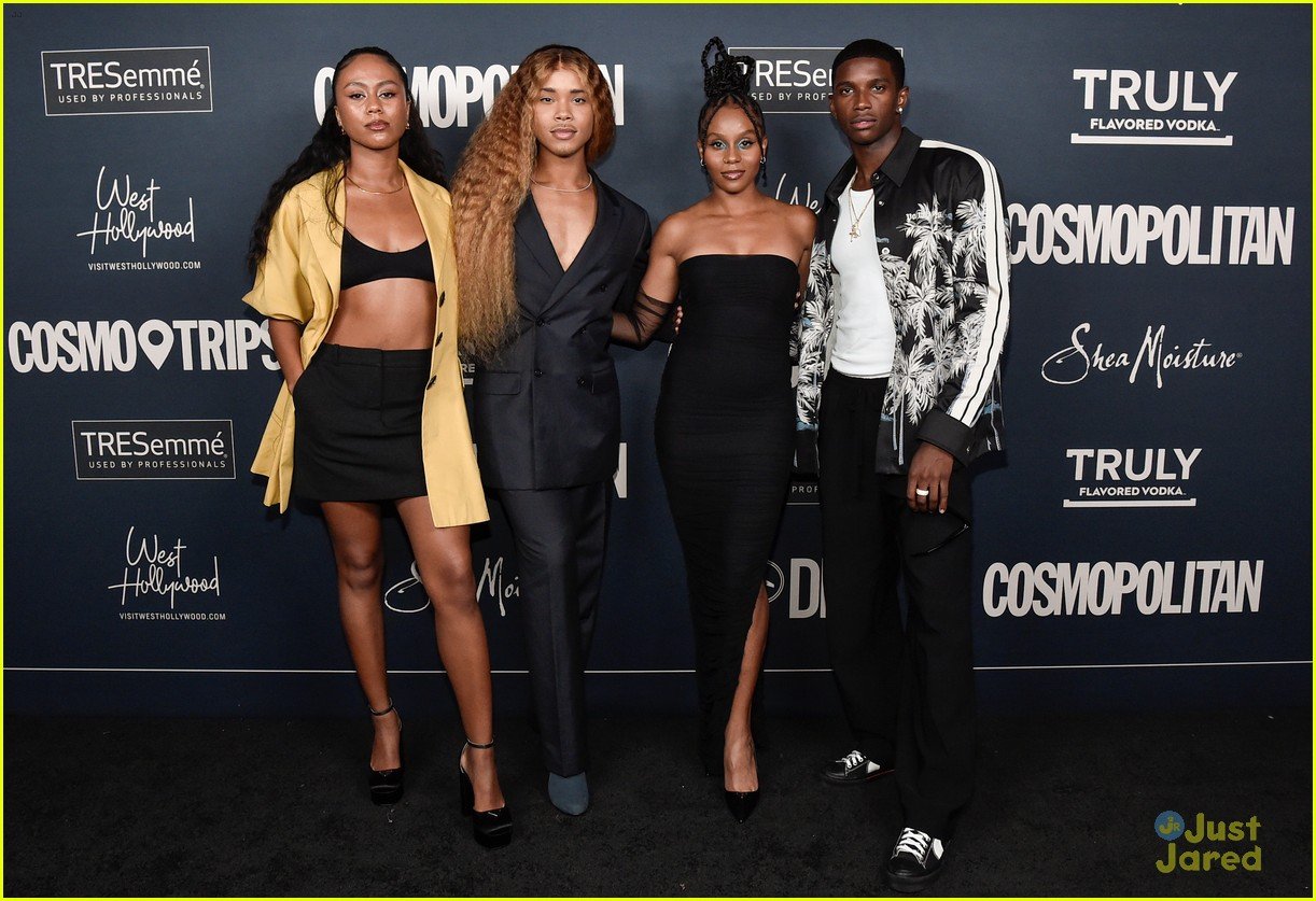 pretty little liars original sin stars reunite at cosmo party 01
