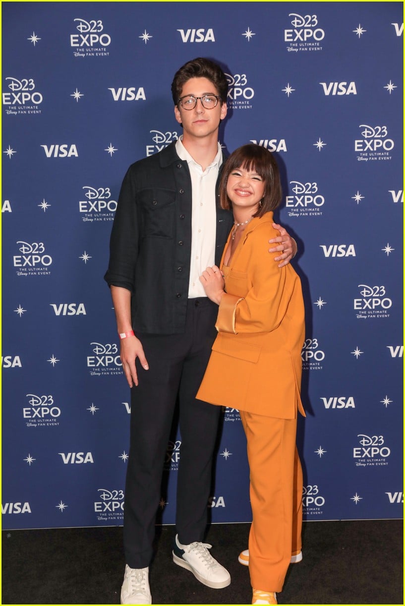 Peyton Elizabeth Lee & Milo Manheim Unveil 'Prom Pact' Poster at D23