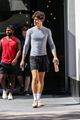 shawn mendes heads to cafe after workout 23
