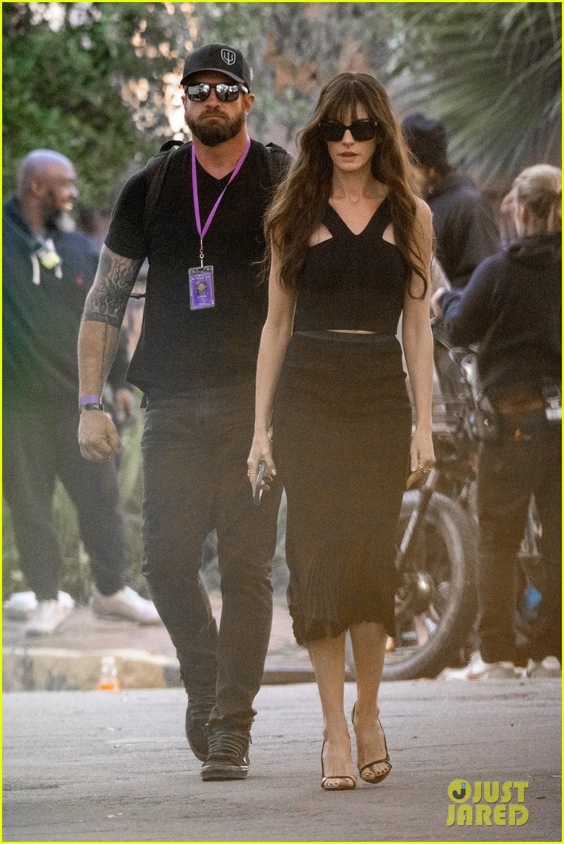 Full Sized Photo Of Anne Hathaway Nicholas Galitzine The Idea Of You 