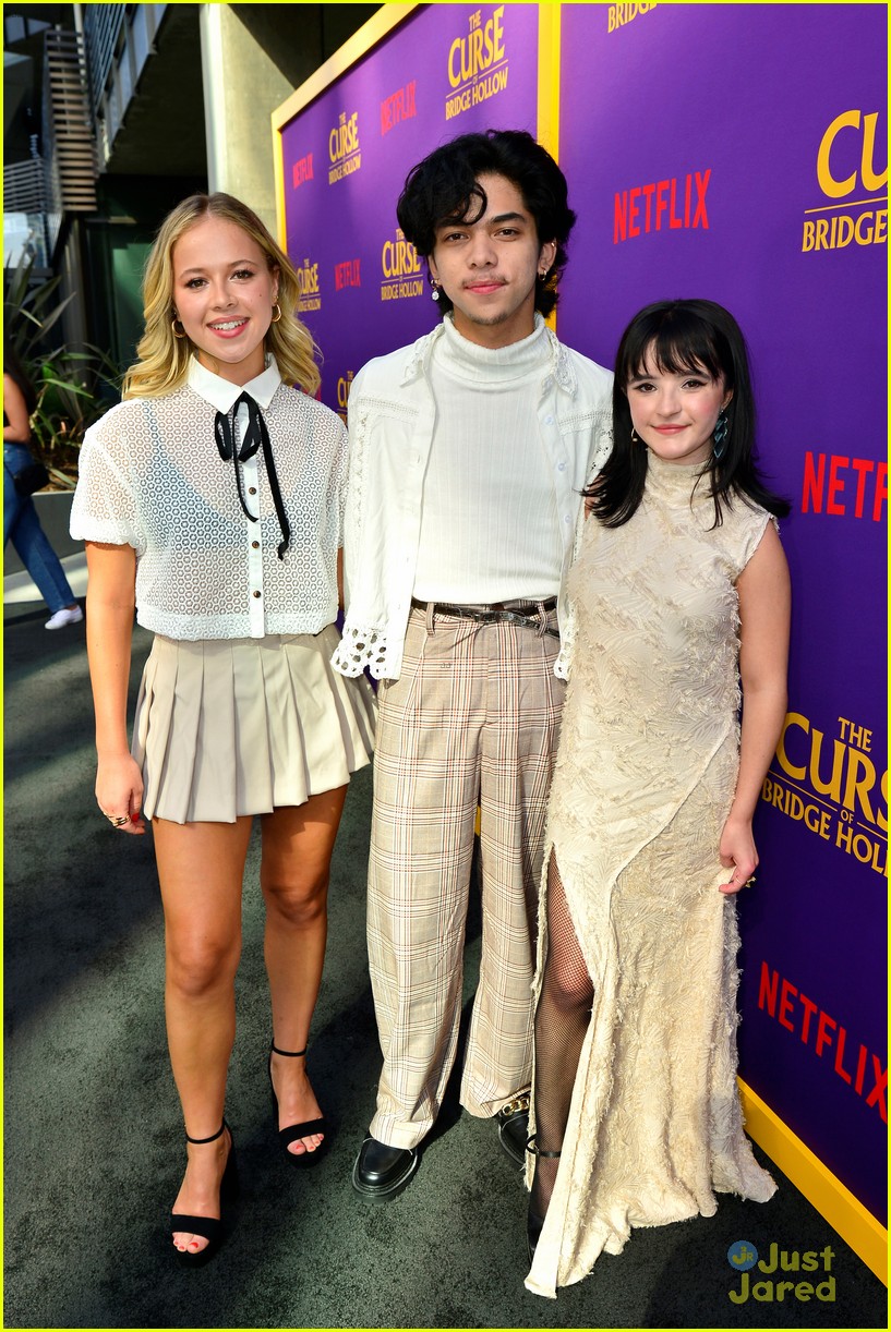 Priah Ferguson & Kelly Rowland Hold Hands at 'The Curse of Bridge Hollow' Premiere Photo