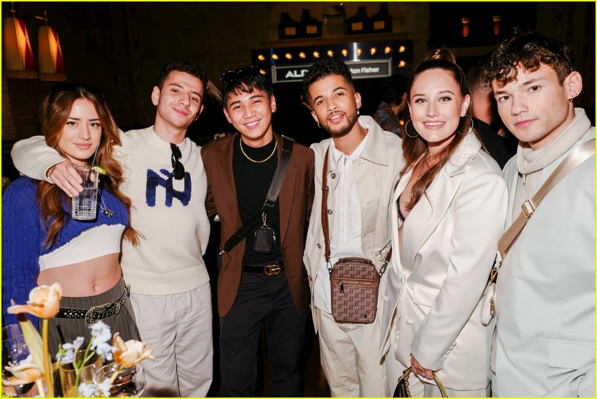 Jordan Fisher Celebrates New Aldo Collaboration with Wife Ellie & More ...