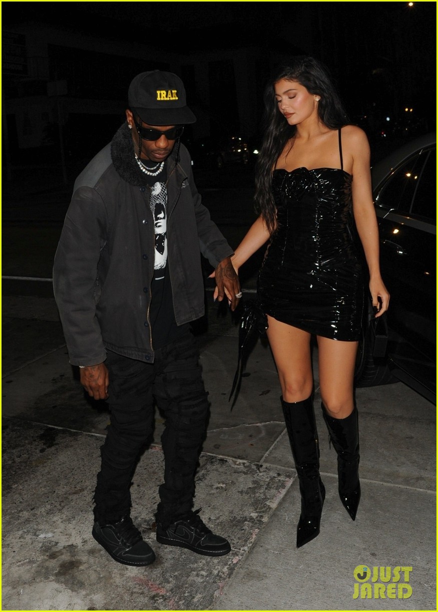 Kylie Jenner & Boyfriend Travis Scott Step Out for Date Night at Craig ...