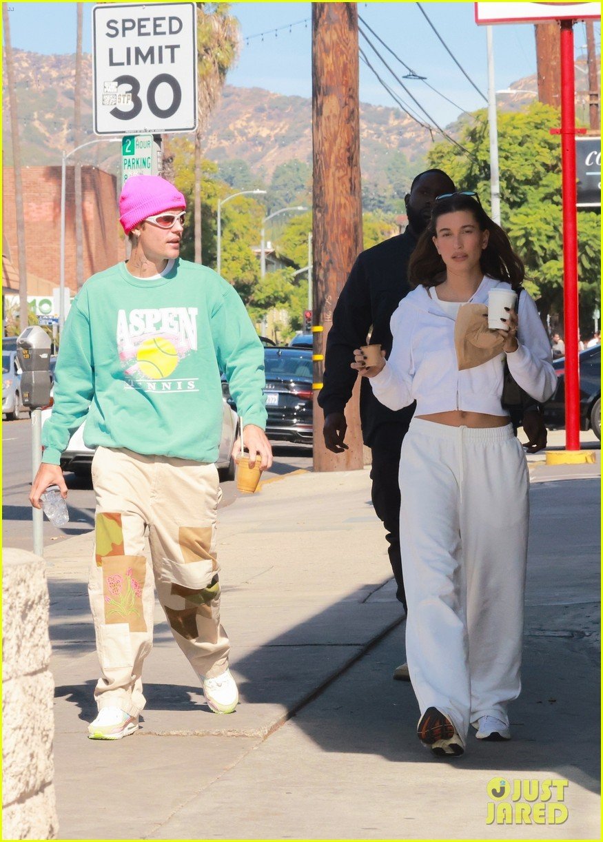 Hailey & Justin Bieber Head Out For Coffee Before A Night On The Town ...