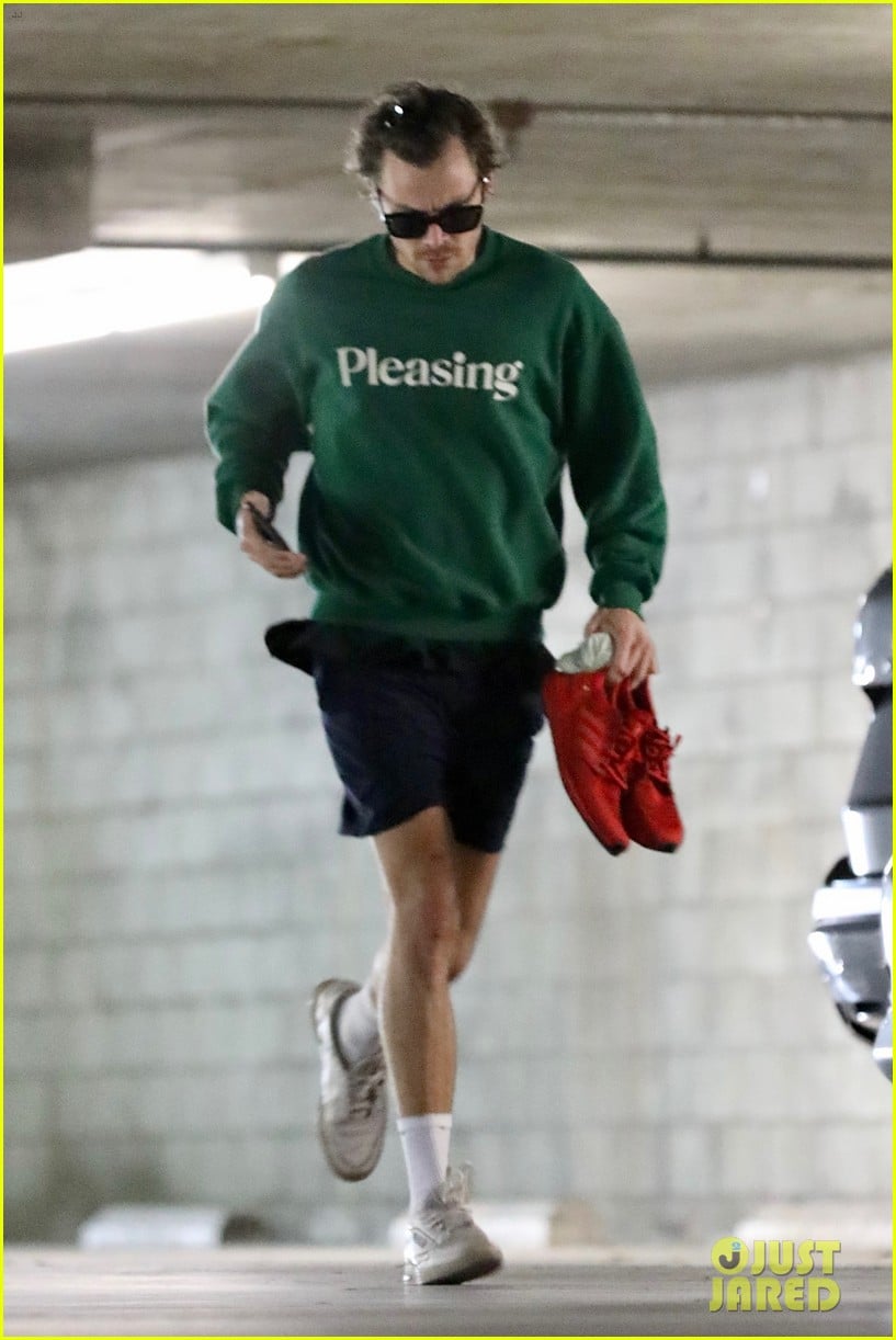 Harry Styles Gets in a Sweaty Gym Session in London!: Photo 4124090, Harry  Styles Photos