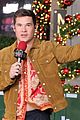 sarah hyland adam devine promote bumper macys parade rehearsals 04