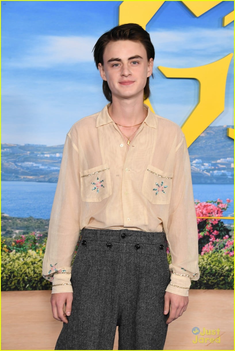'Knives Out' Stars Katherine Langford & Jaeden Martell Show Support at