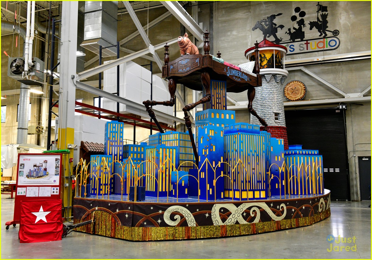 first look at 5 new macys thanksgiving day parade floats 04