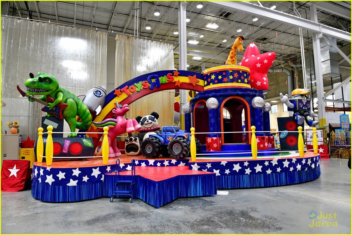 First Look At 5 New Macys Thanksgiving Day Parade Floats Photos