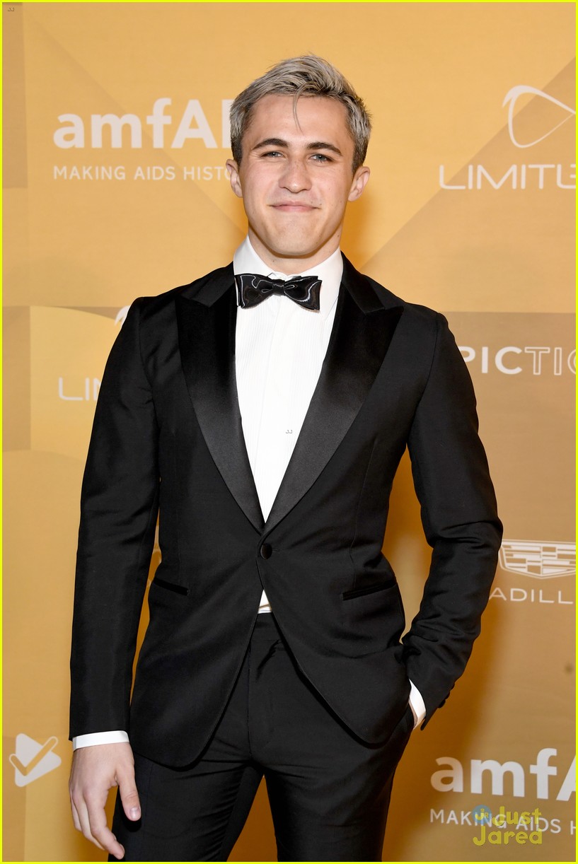 Madison Beer, Alexis Ren & Chris Olsen Go Glam for amfAR Gala Los