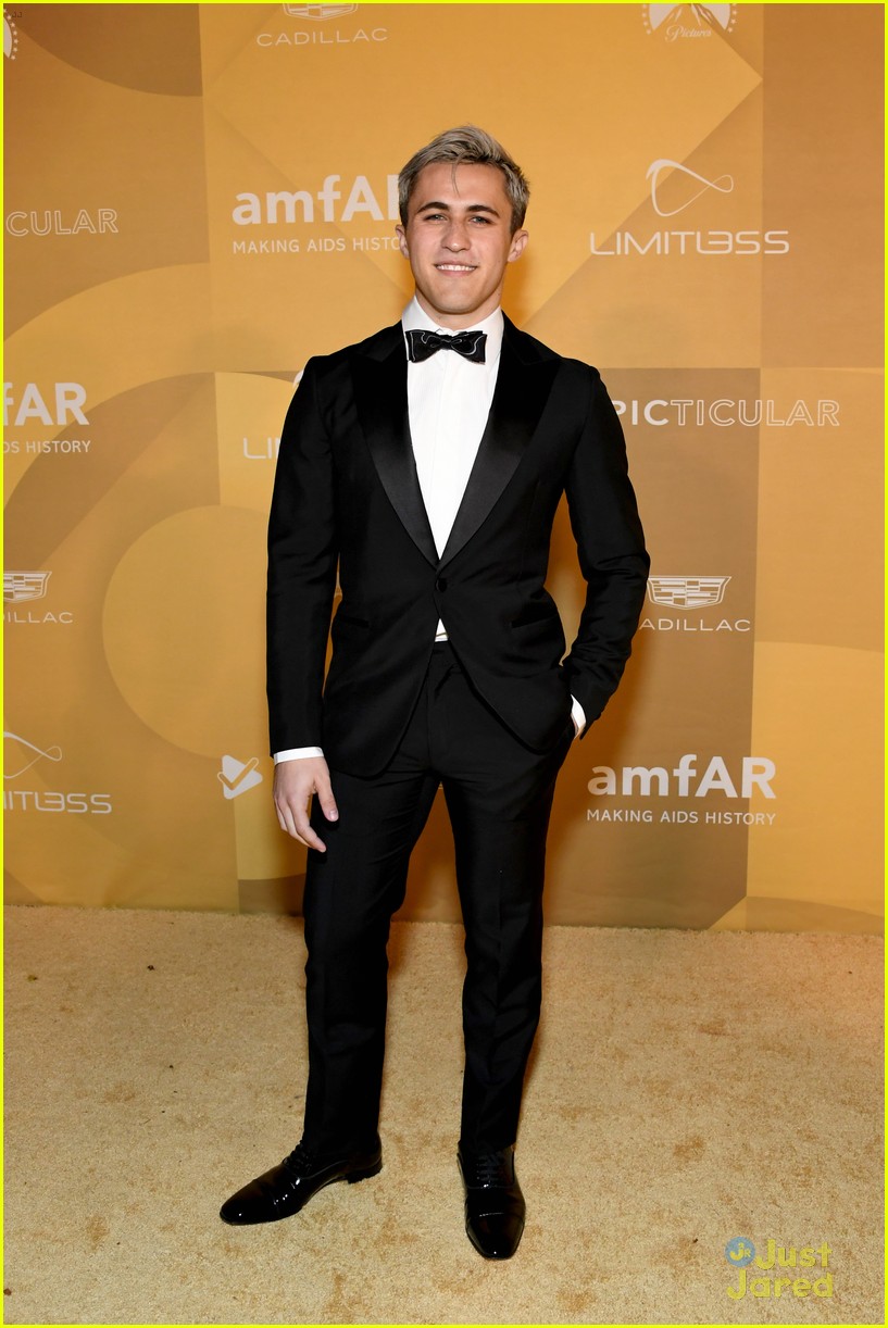 Madison Beer, Alexis Ren & Chris Olsen Go Glam for amfAR Gala Los