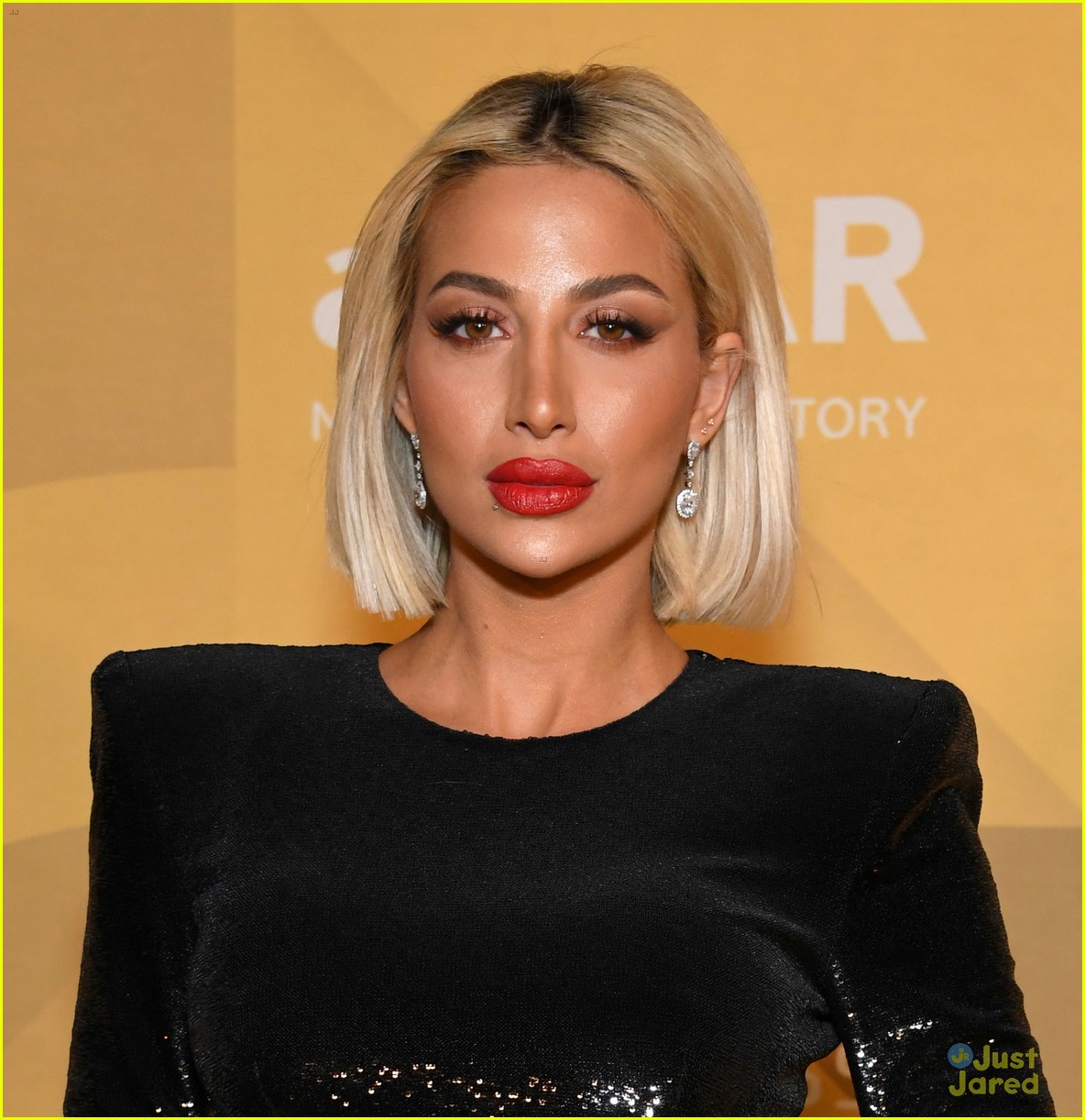 Madison Beer, Alexis Ren & Chris Olsen Go Glam for amfAR Gala Los