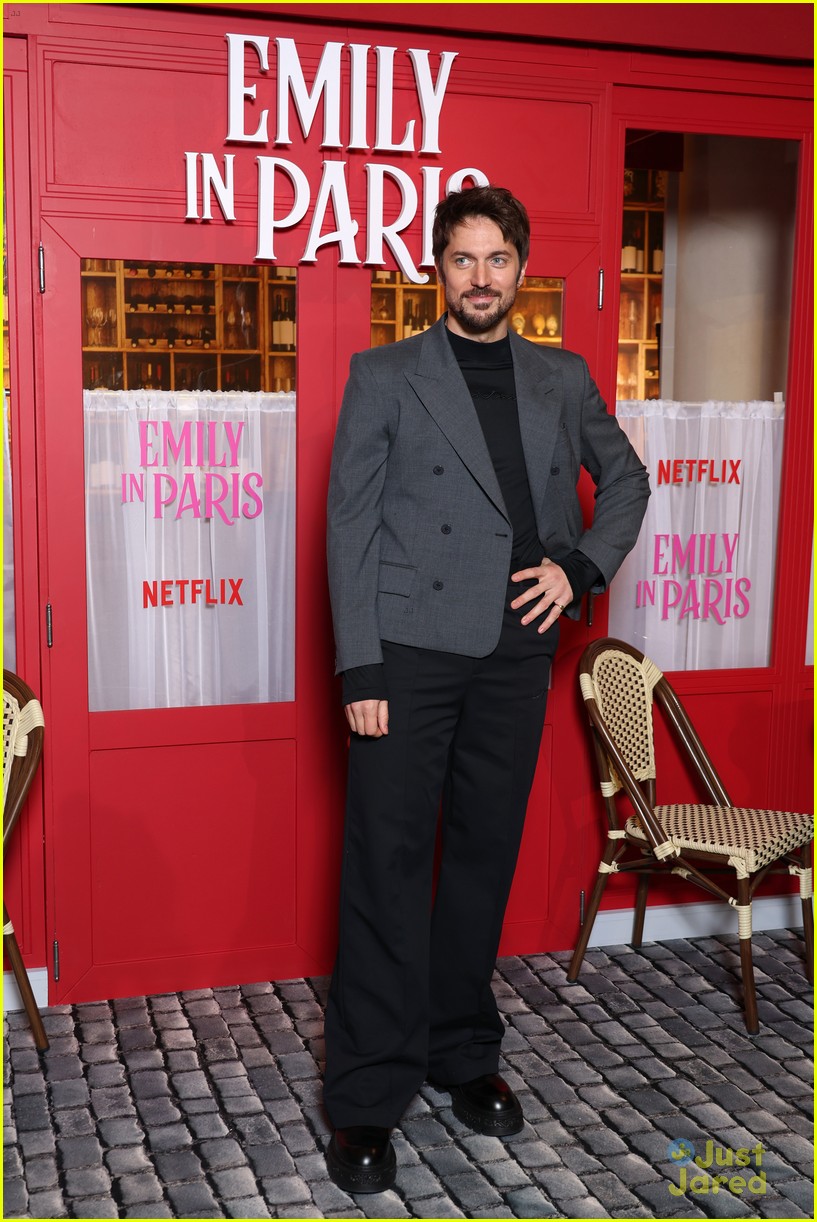 Lily Collins & Ashley Park Share Cute Moment at 'Emily In Paris' Season(02)