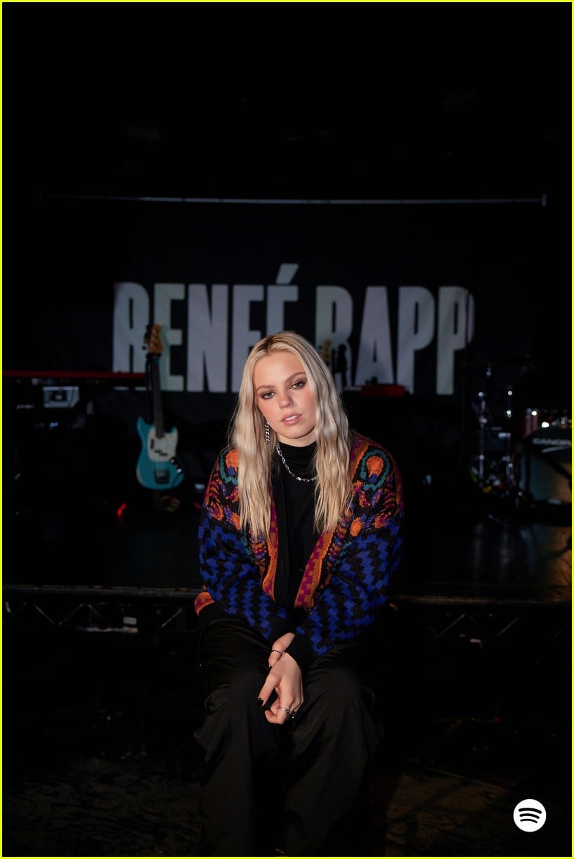 rene-rapp-performs-to-sold-out-crowd-in-nyc-after-mean-girls-movie