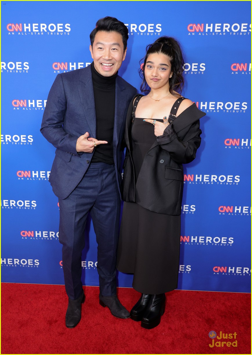 Sofia Carson & Diane Warren Perform New Song 'Applause' at CNN Heroes ...