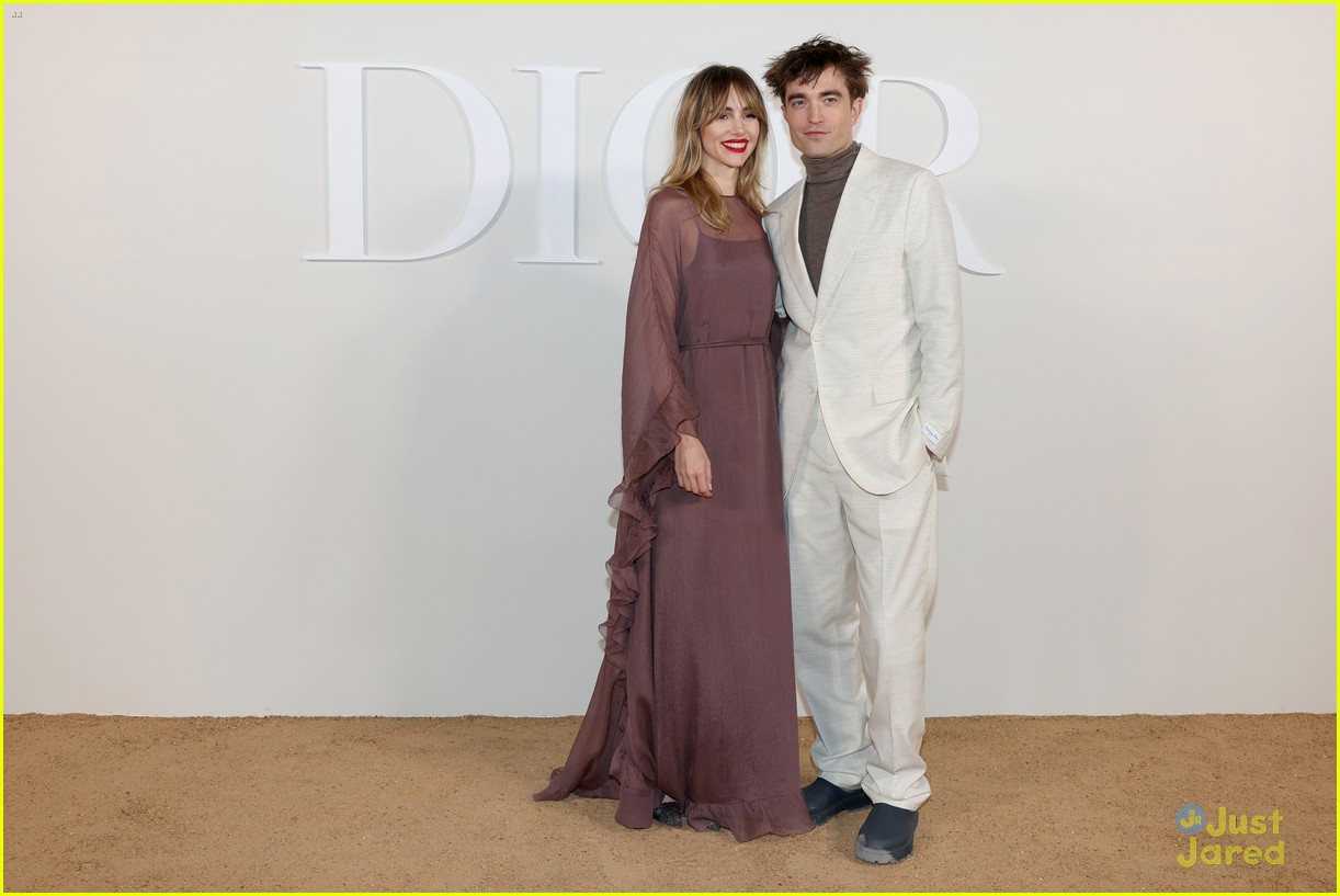 Thomas Doherty, Robert Pattinson, Suki Waterhouse & More Attend Dior