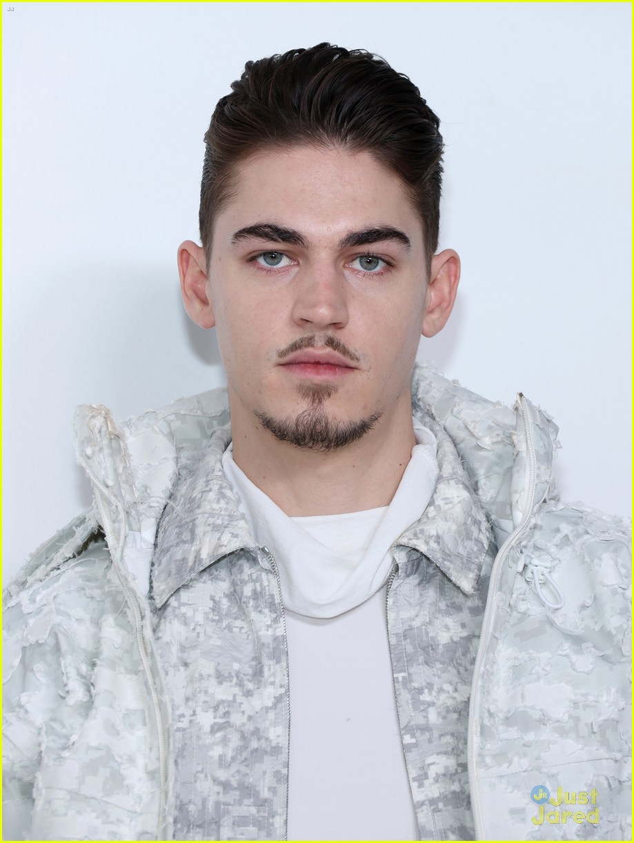 hero fiennes tiffin taeyang more check out givenchy mens show 14