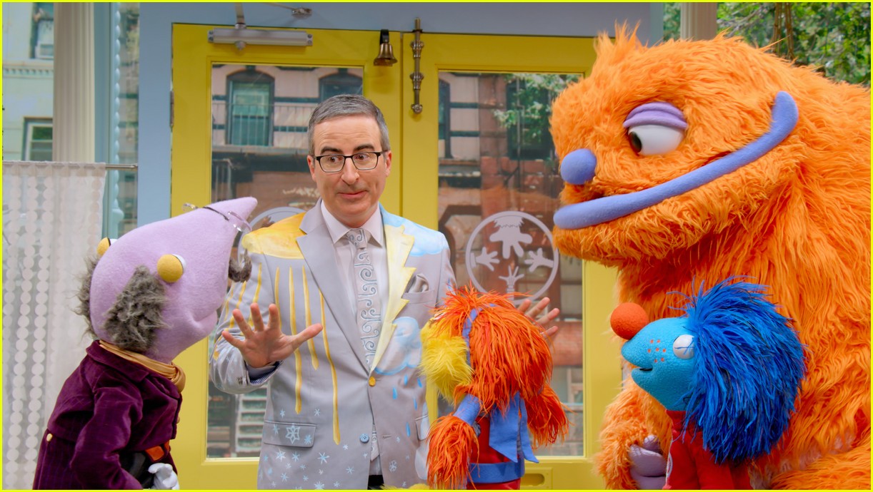 John Oliver Guest Stars On New Episode of 'Helpsters' Exclusive Sneak