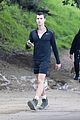 shawn mendes hike studio city 02