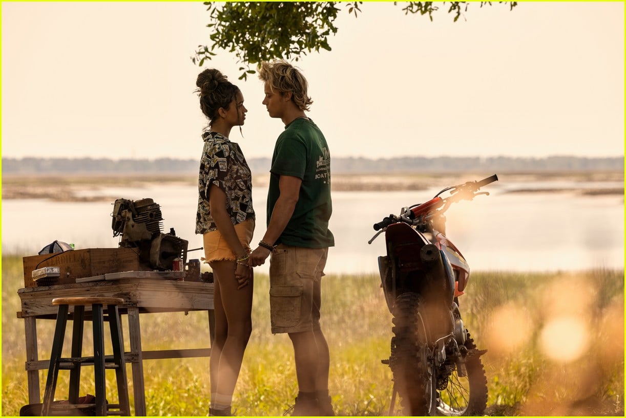 Netflix Unveils First Look Photos & Premiere Date For 'Outer Banks ...