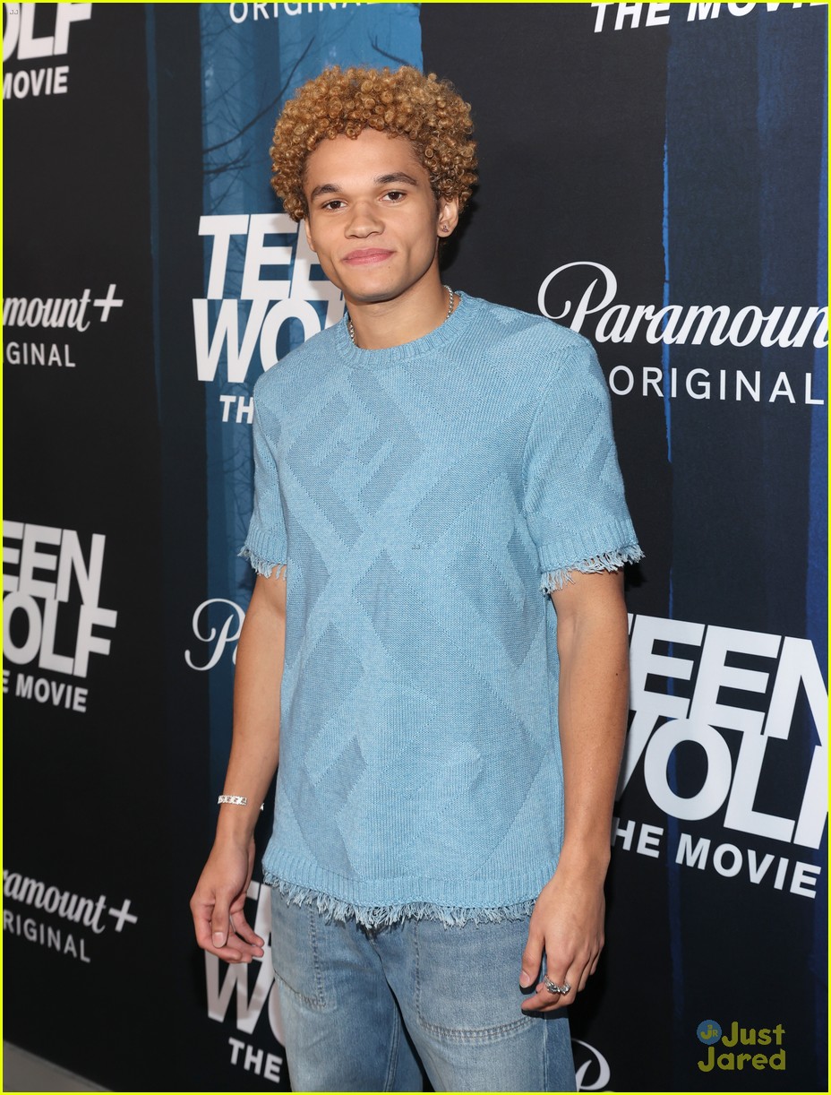 full-sized-photo-of-wolf-pack-stars-show-support-at-teen-wolf-movie