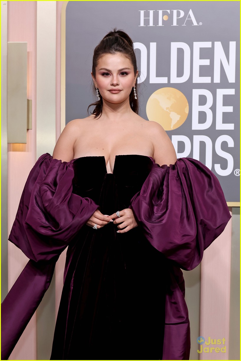 Selena Gomez is All Smiles While Arriving for Golden Globes 2023